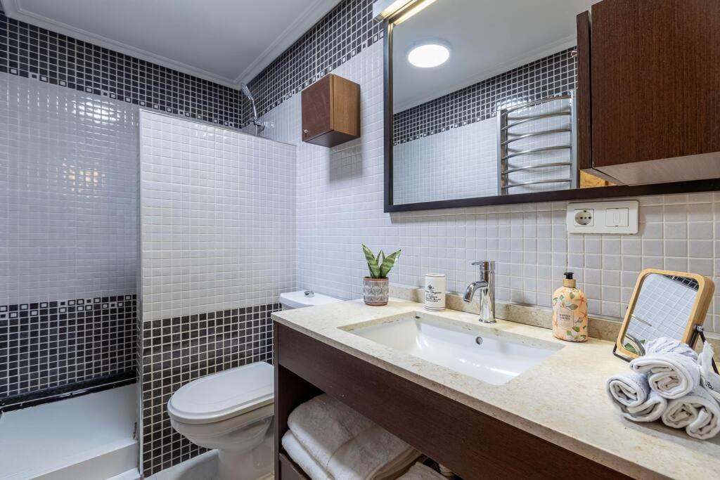 Apartamento Con Terraza A 4 Minutos De La Catedral غرناطة المظهر الخارجي الصورة